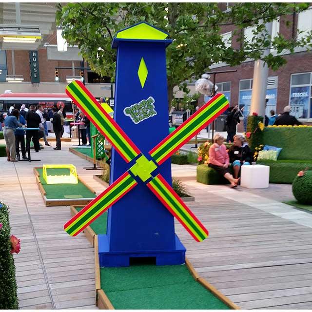 mini golf rentals image