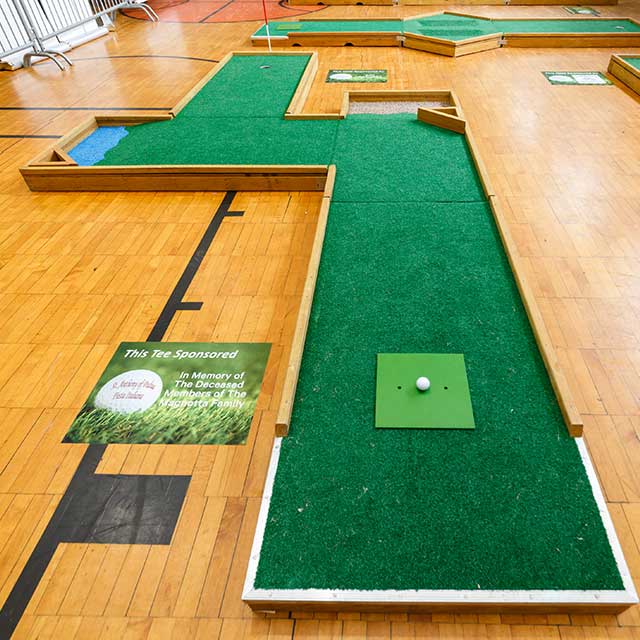 Mini golf corporate parties image